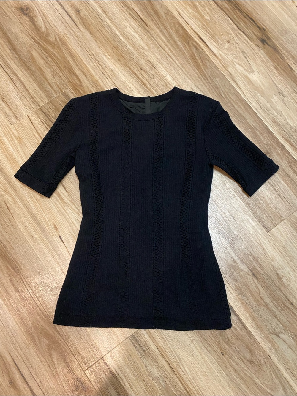 RAG & BONE KNIT POINTELLE RIBBED ZIP SHORT SLEEVE FITTED TOP BLACK
SZ SMALL